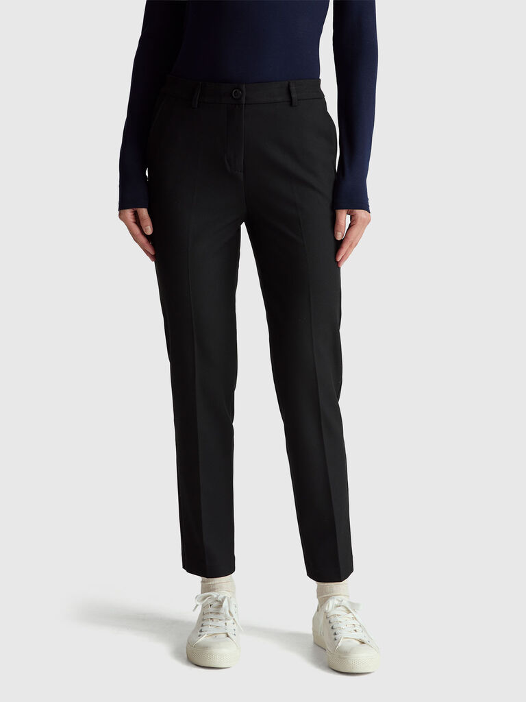 Trousers in stretch viscose blend