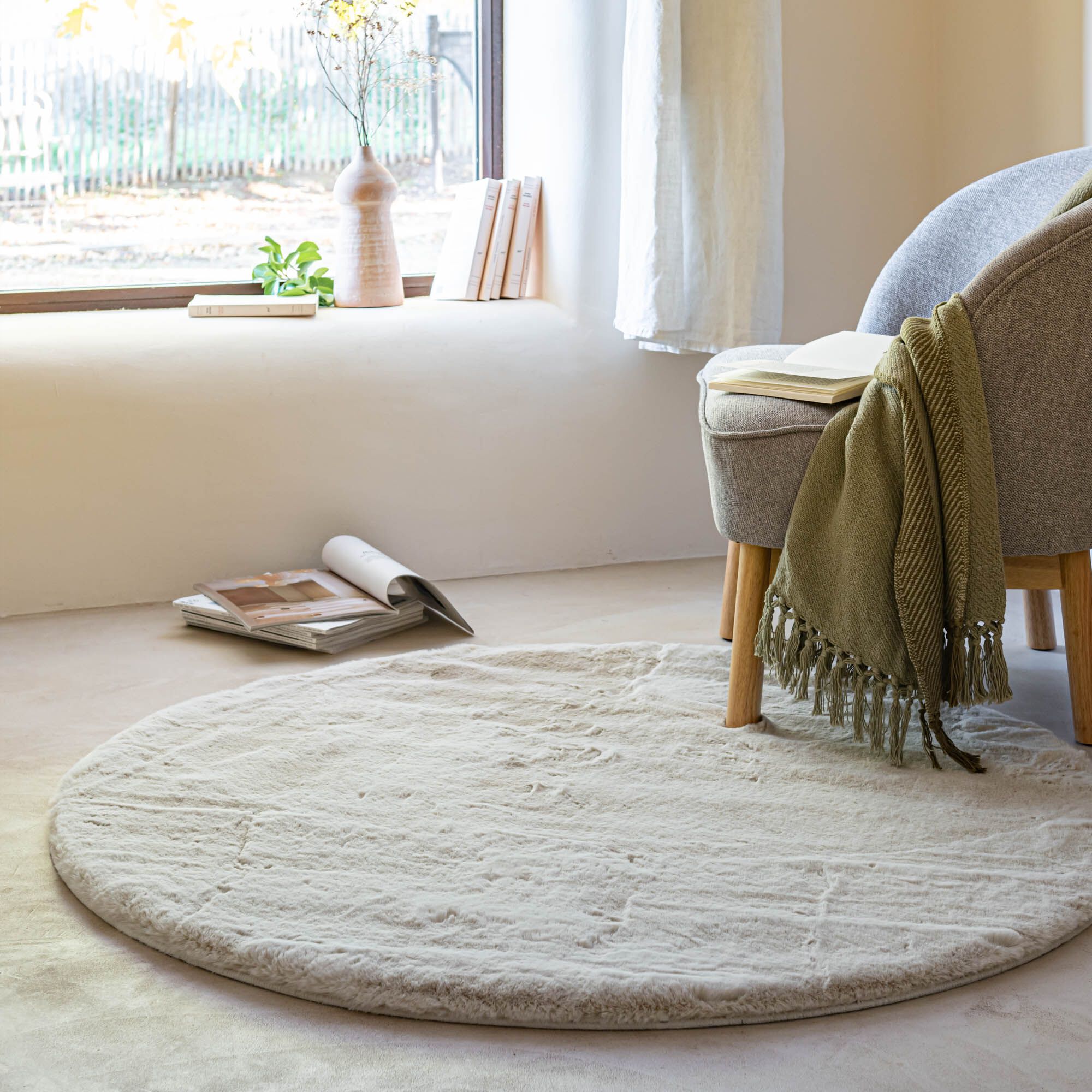 JOUVE - Tapis imitation fourrure - beige D120cm