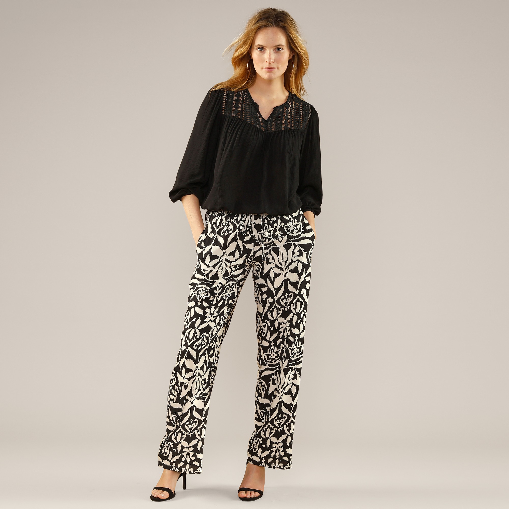 Blouse macramé manches 3/4