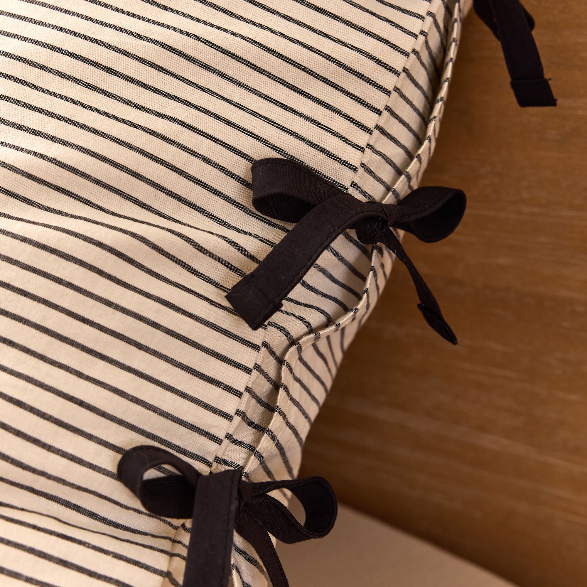 MAXINE - Lot de 2 taies d'oreiller rayées en coton lavé 50x70cm - blanc