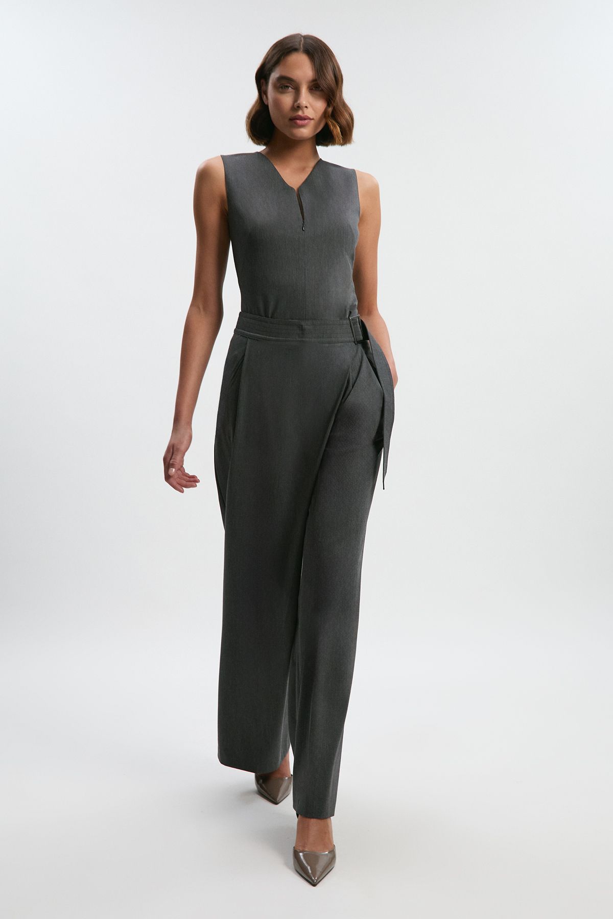 KarenMillen Polished Viscose Sleeveless Tailored Zip Front Top