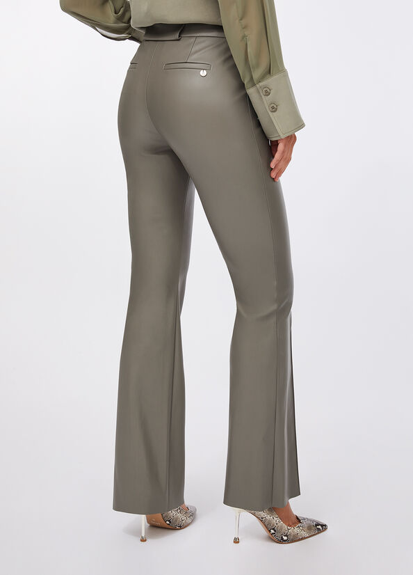 Pantaloni flare in tessuto spalmato