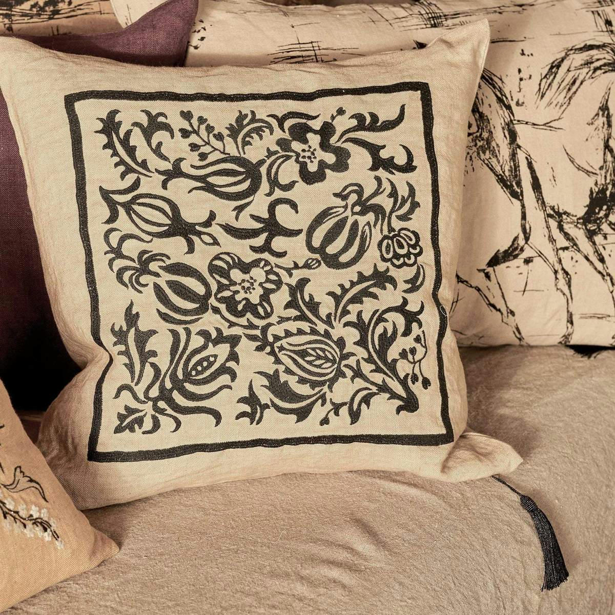 CALIFORNIE 1960 - - Coussin en lin pur lavé  Harris ocre  45x45