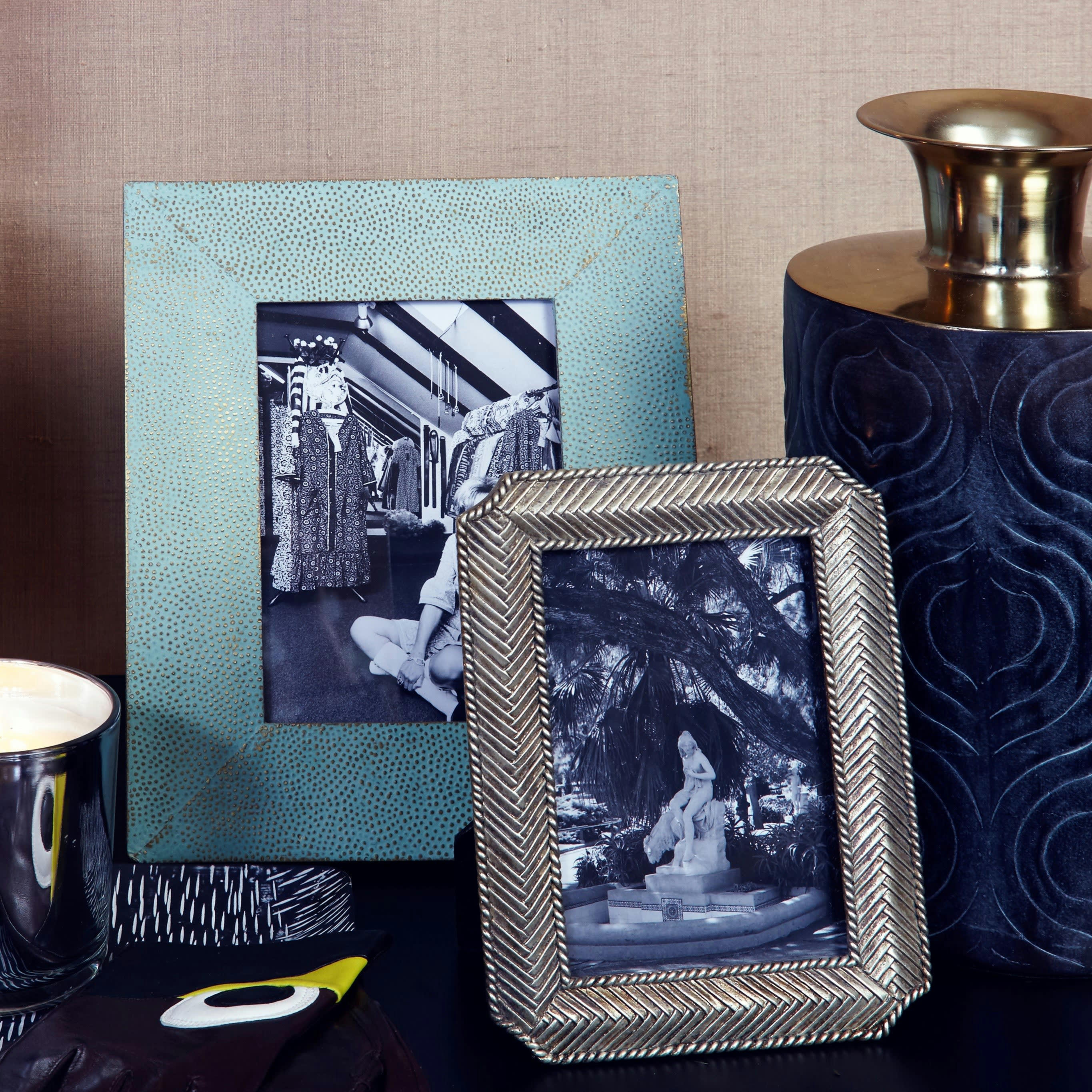 SOPHIE - Cadre photo en bois vert 13x18