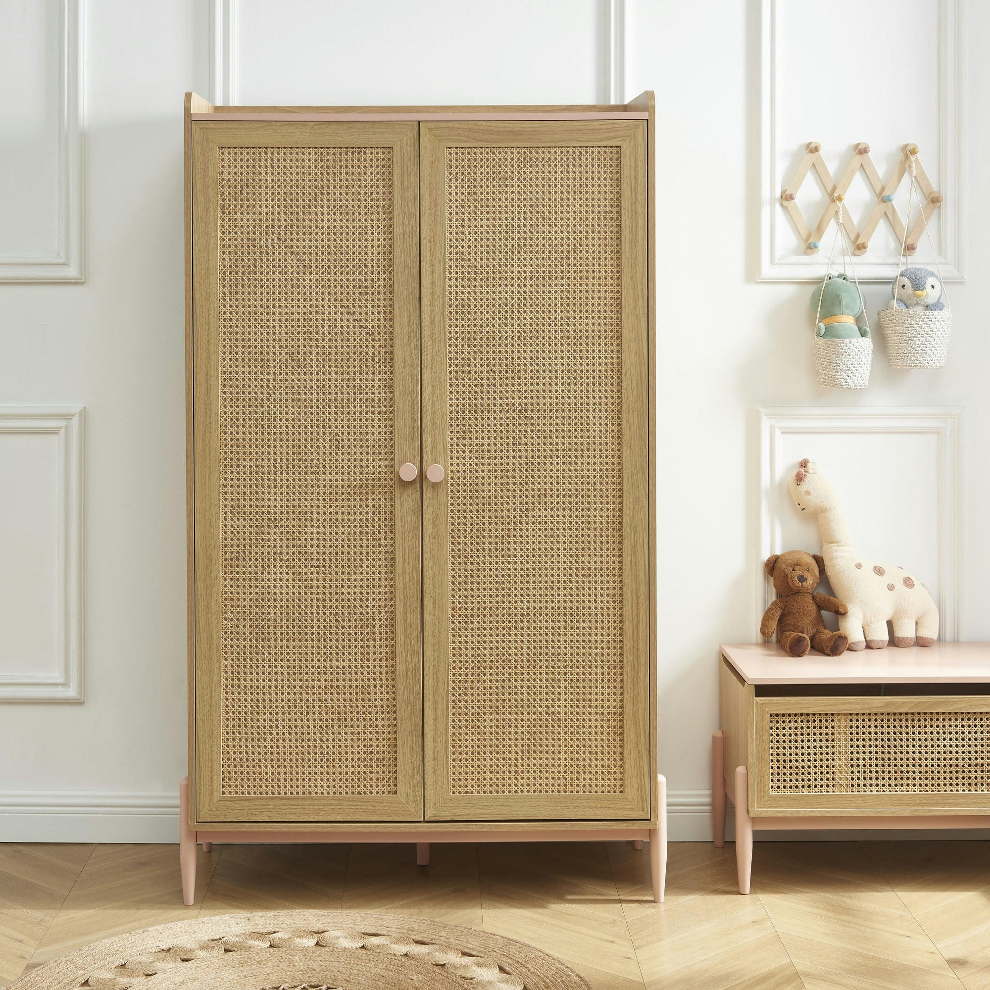 PABLO - Armoire  rose et cannage rotin 2 portes