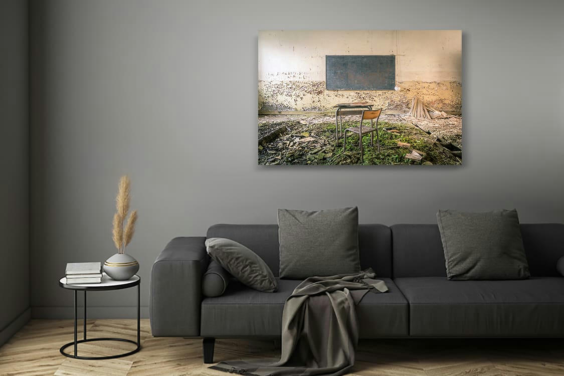 L' ENFANCE OUBLIÉE - Photographie d'art de Gaëtan Chambon 40x60 cm sur plexi