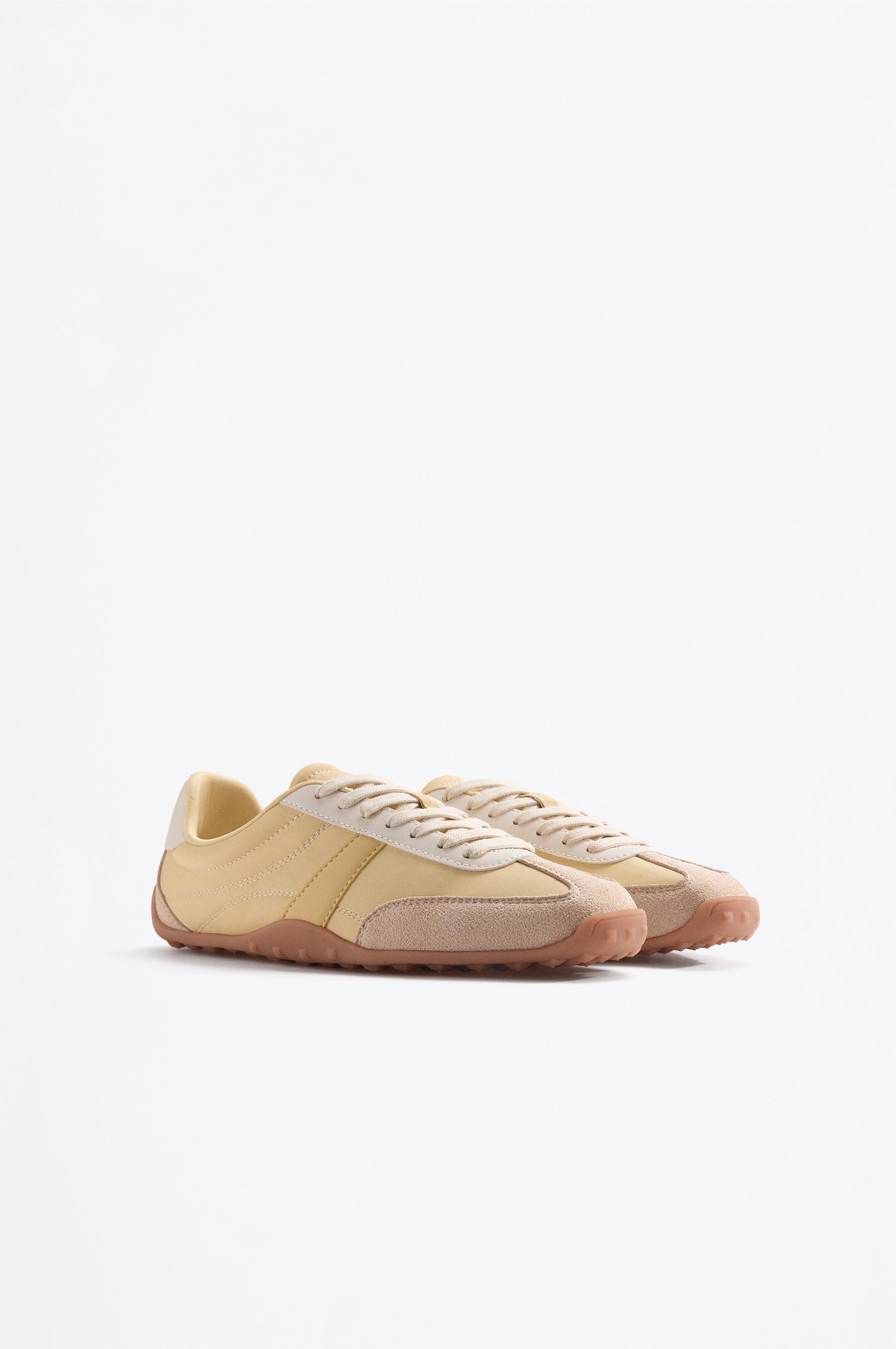 Zapatilla deportiva piso fino