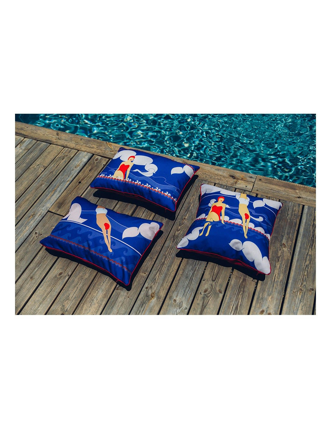 COUSSIN DÉCO - Coussin garni en tissu imprimé 45x45cm Baigneuse