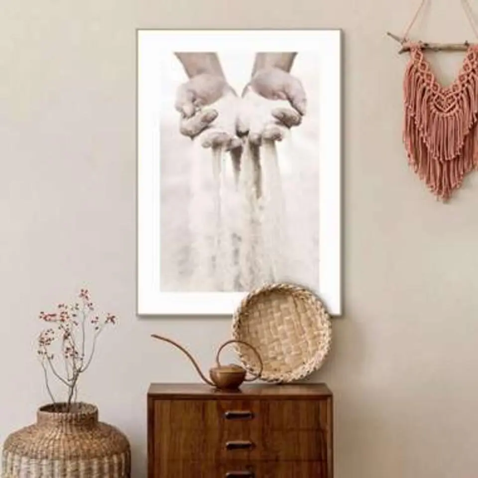 Schilderij Handen in het zand - 70 x 50 - Beige