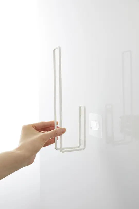Klebe-Toilettenpapierhalter Tower
