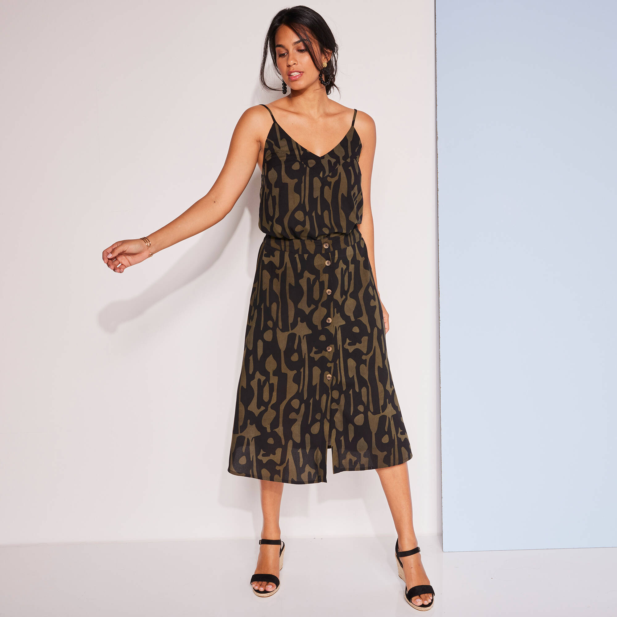 Jupe boutonnée fluide imprimé graphique, viscose