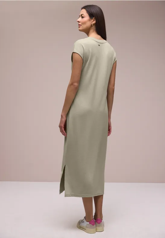 Midi-Kleid mit V-Neck im Strick-Look