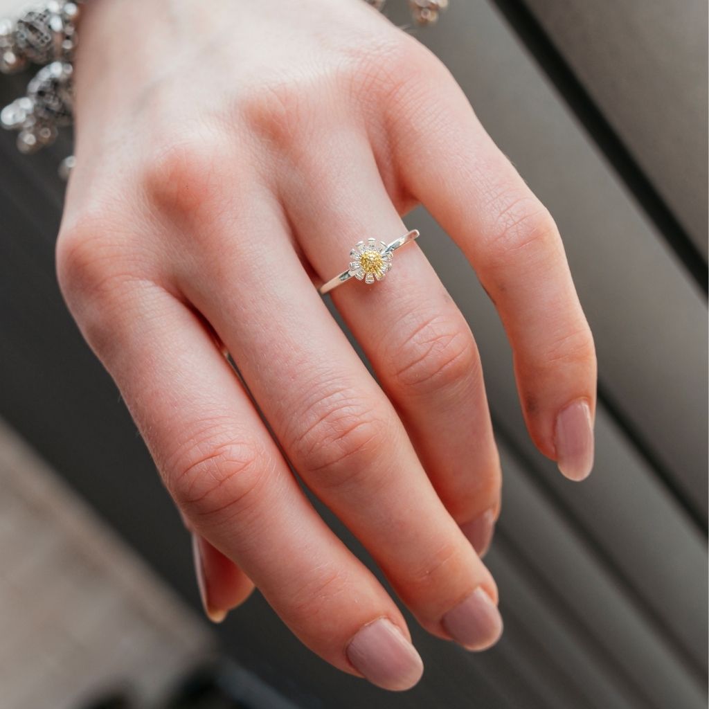 The Colourful Aura Silver Daisy Adjustable Slim Stackable Floral Ring