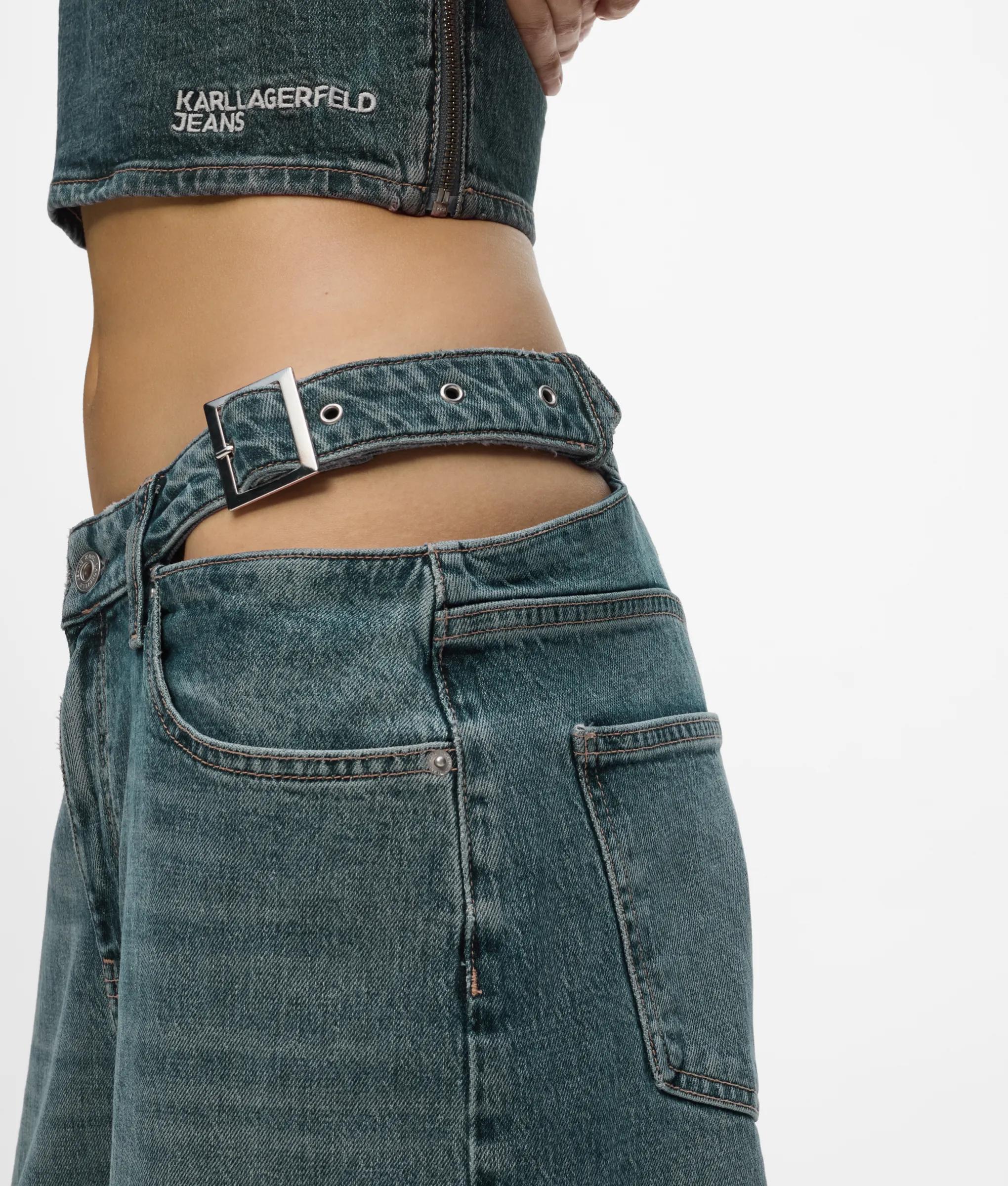 Jeans large à taille basse et boucle