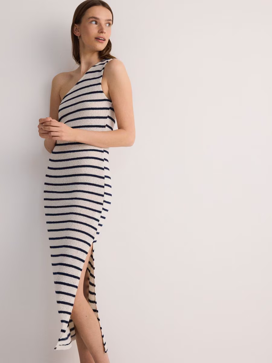 Ladies' Dress