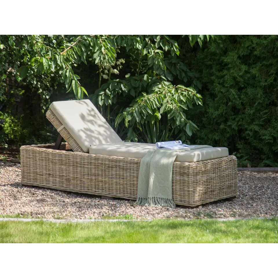 PALESE - Ligstoel - Taupe - Rotan