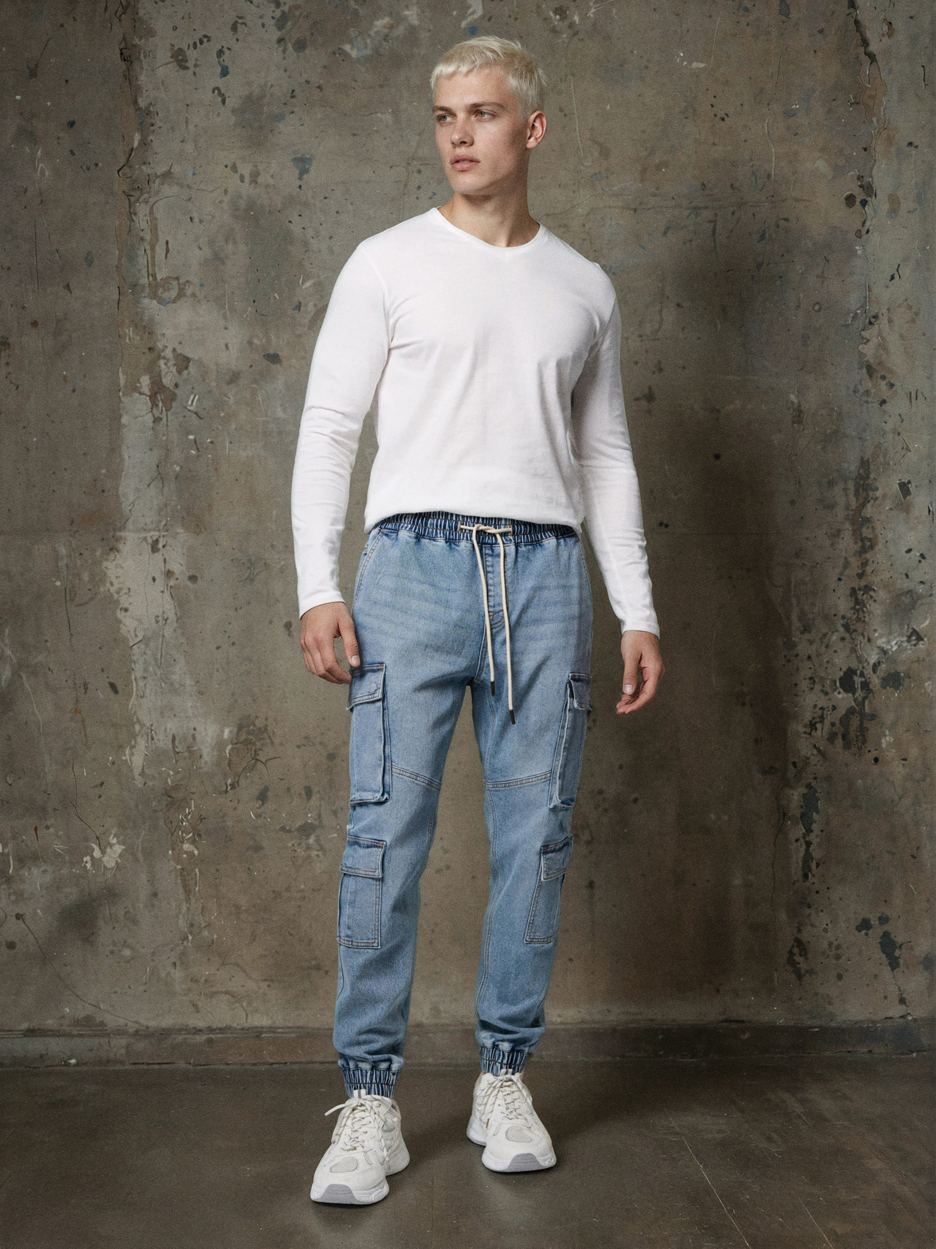 Spodnie jeansowe jogger