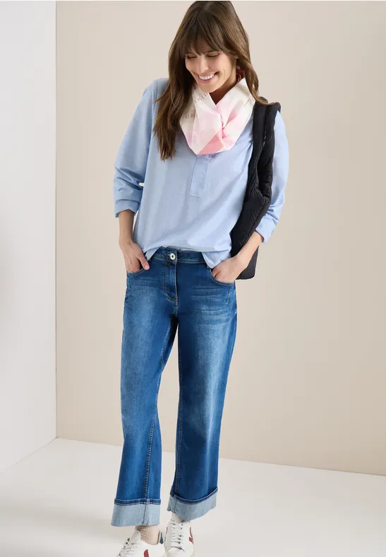 Loop-Schal mit Streifenmuster