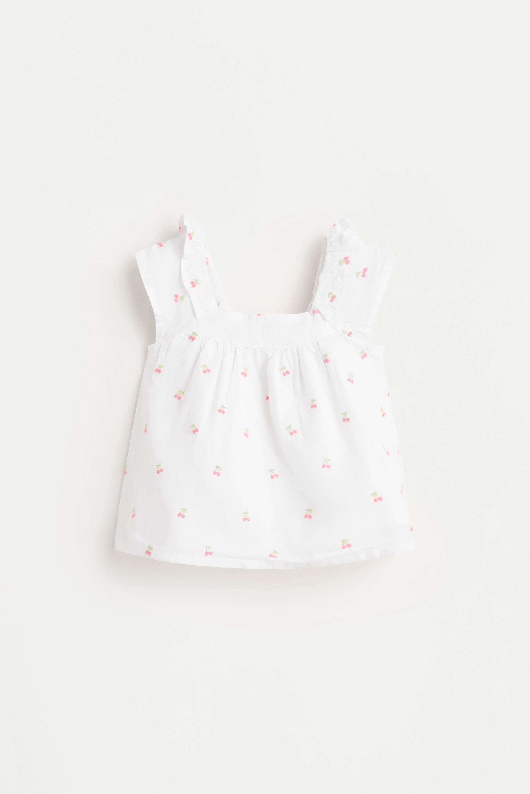 Set blusa y shorts bordado cerezas