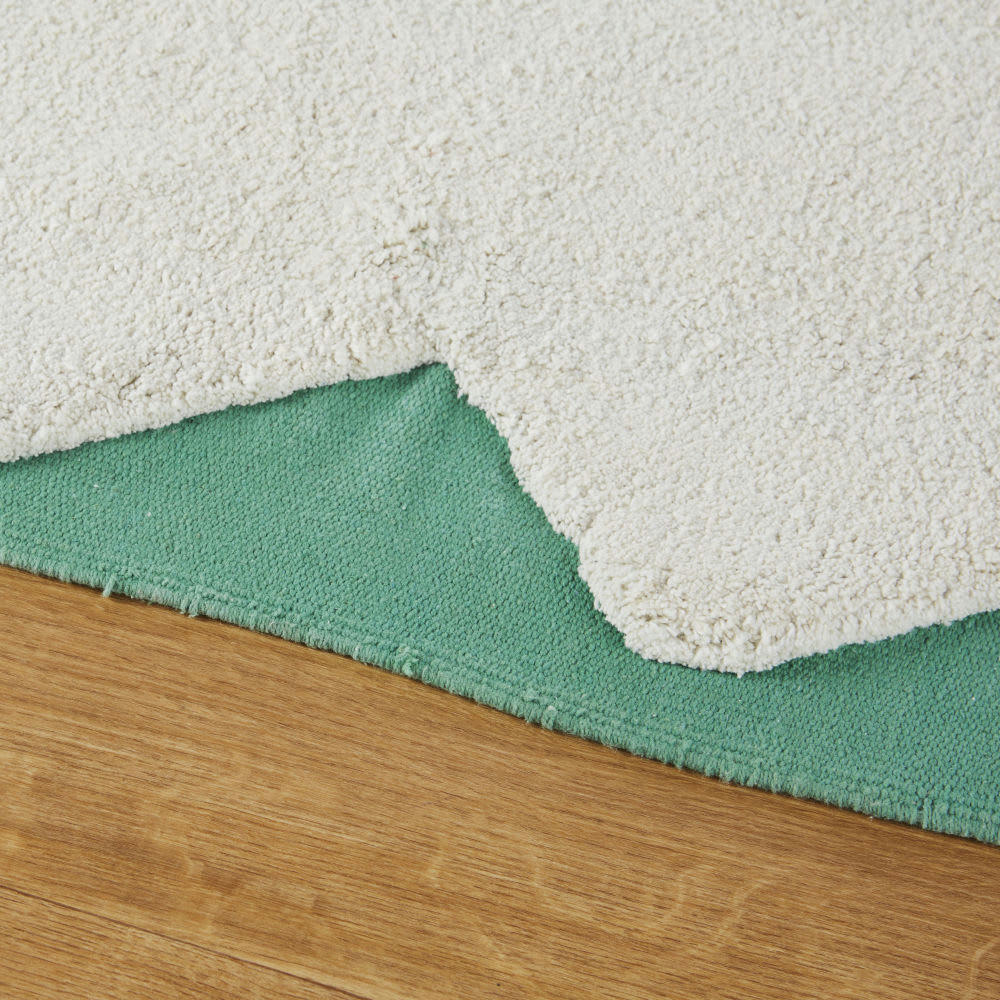 - Tapis tissé ecru motifs losanges vert tufté 120x180