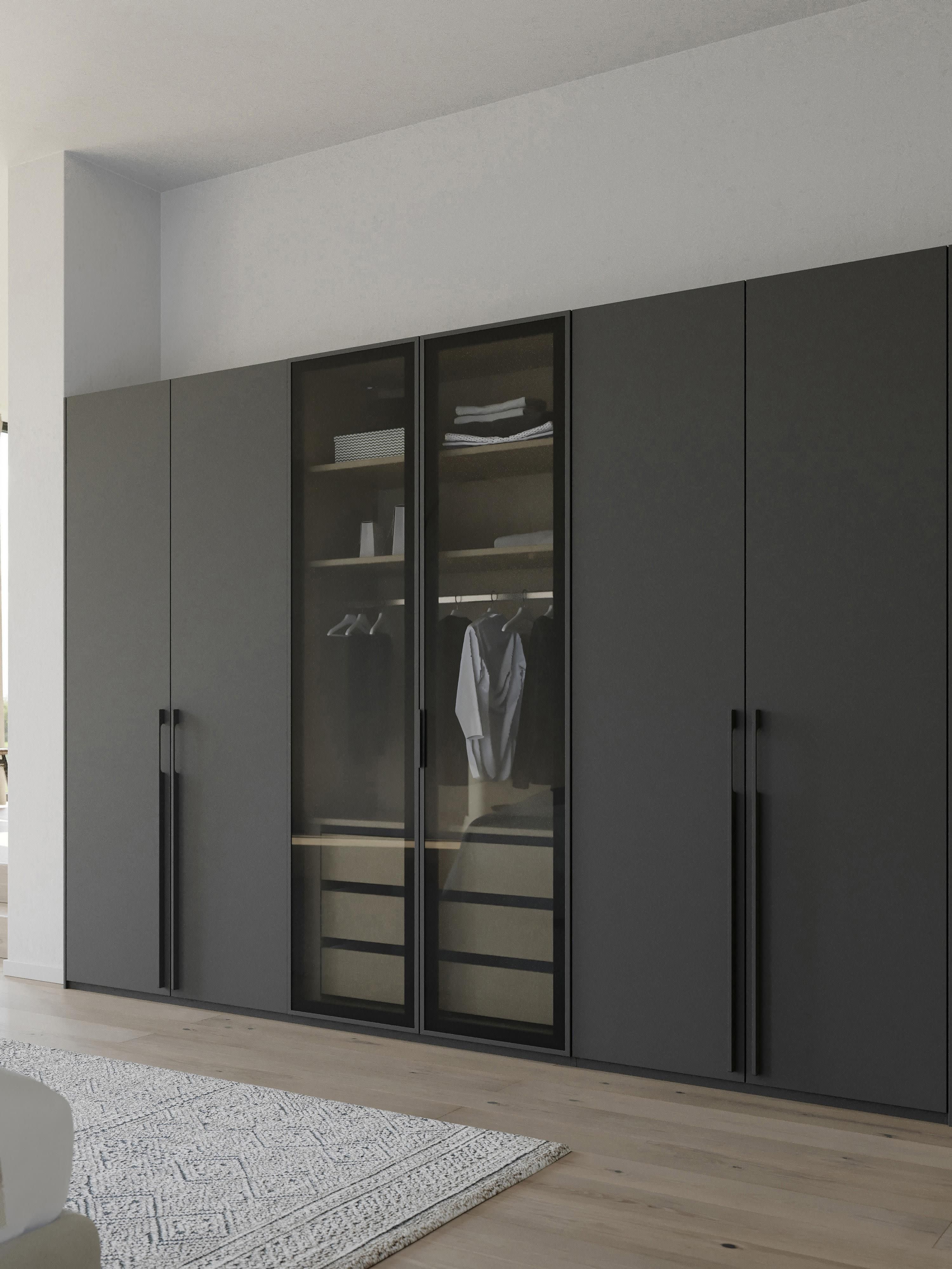 Drehtürenschrank Soriso mit beleuchteten Glastüren