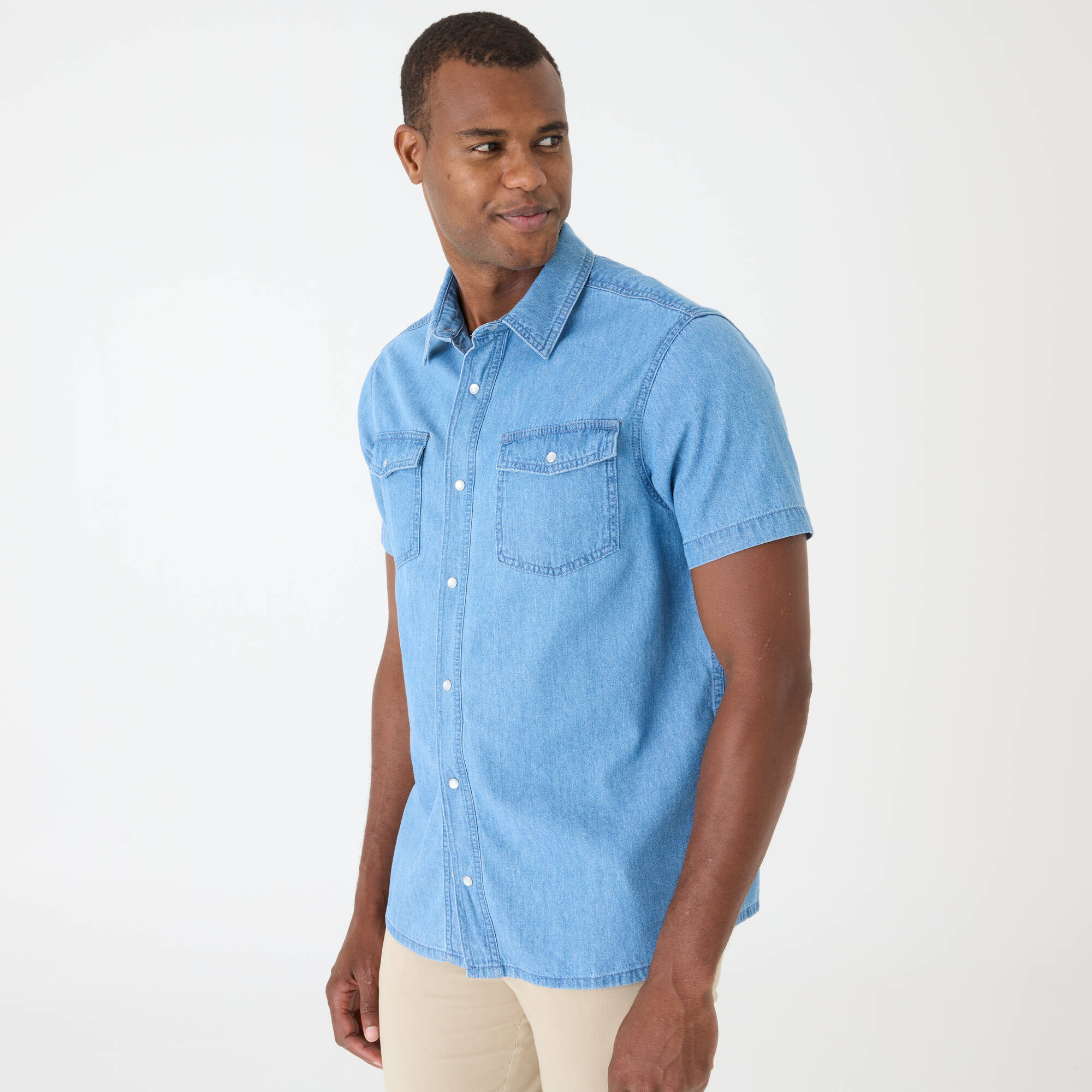 Chemise pressionnée manches courtes
