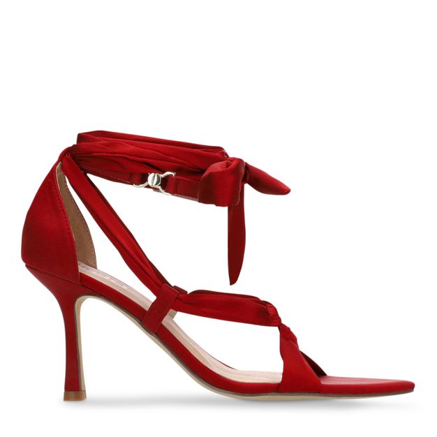Rode sandalen met hak