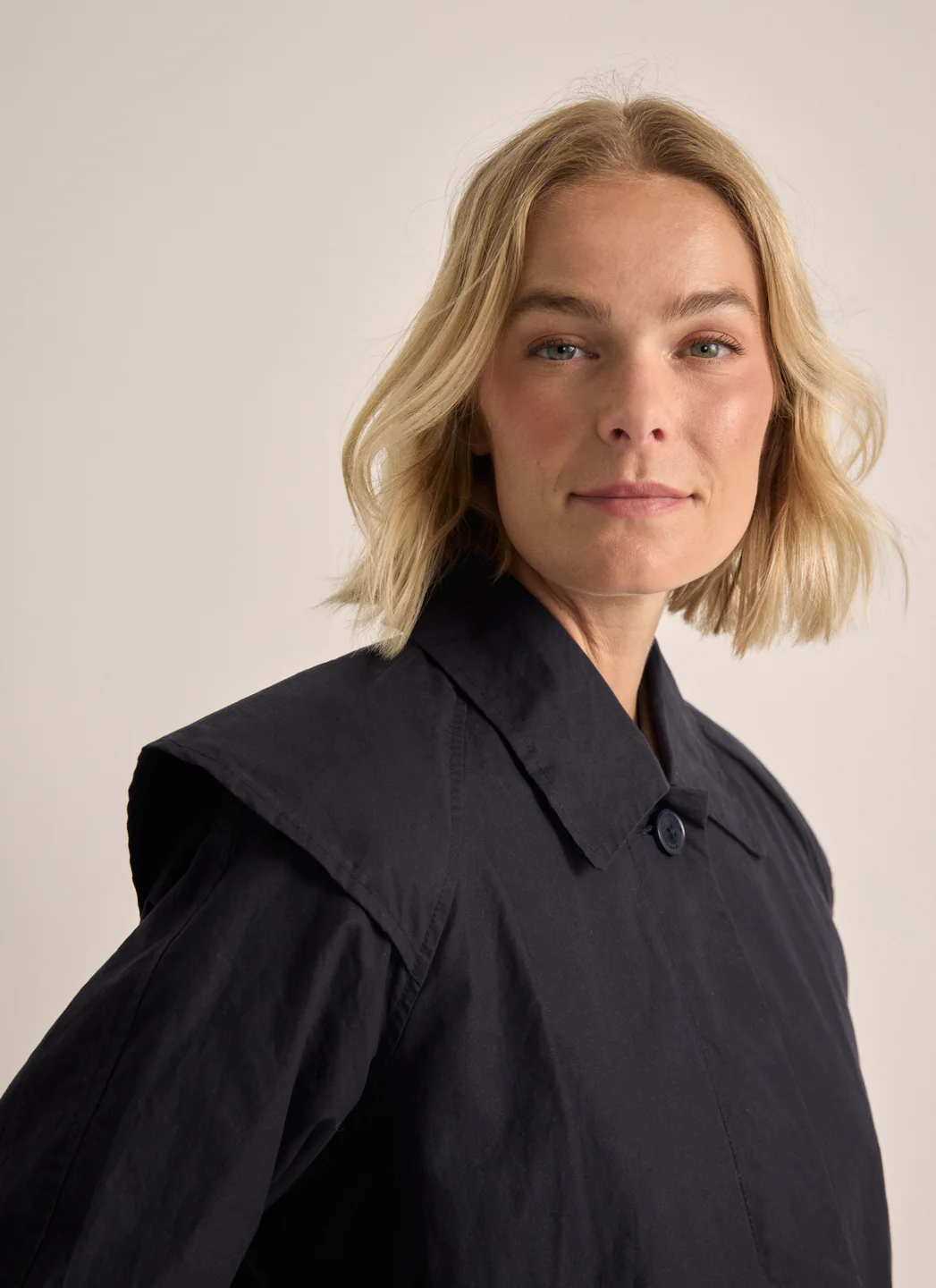 Women's Light Weight Town & Country Coat