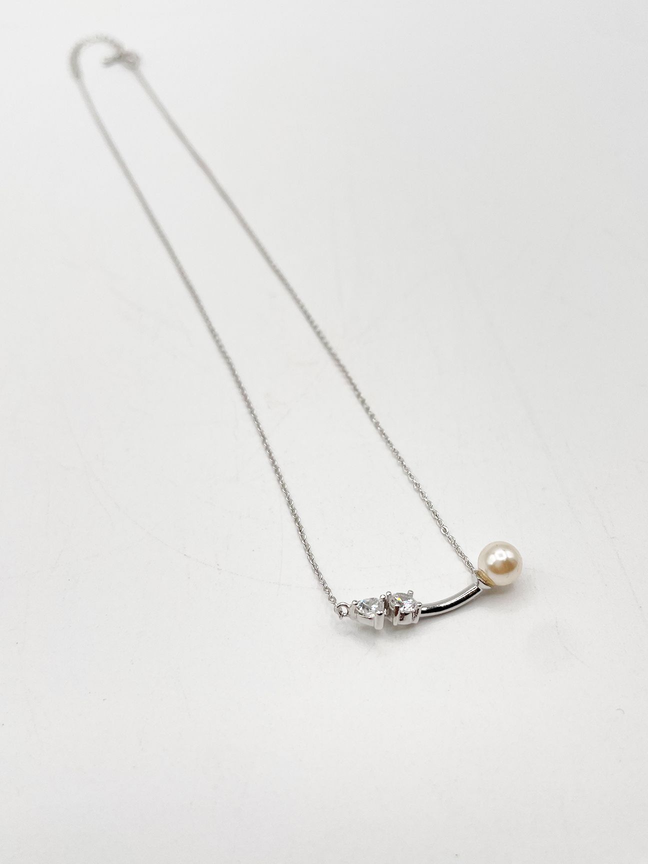 SVNX Pearl with 2 Diamonte Necklace in Silver