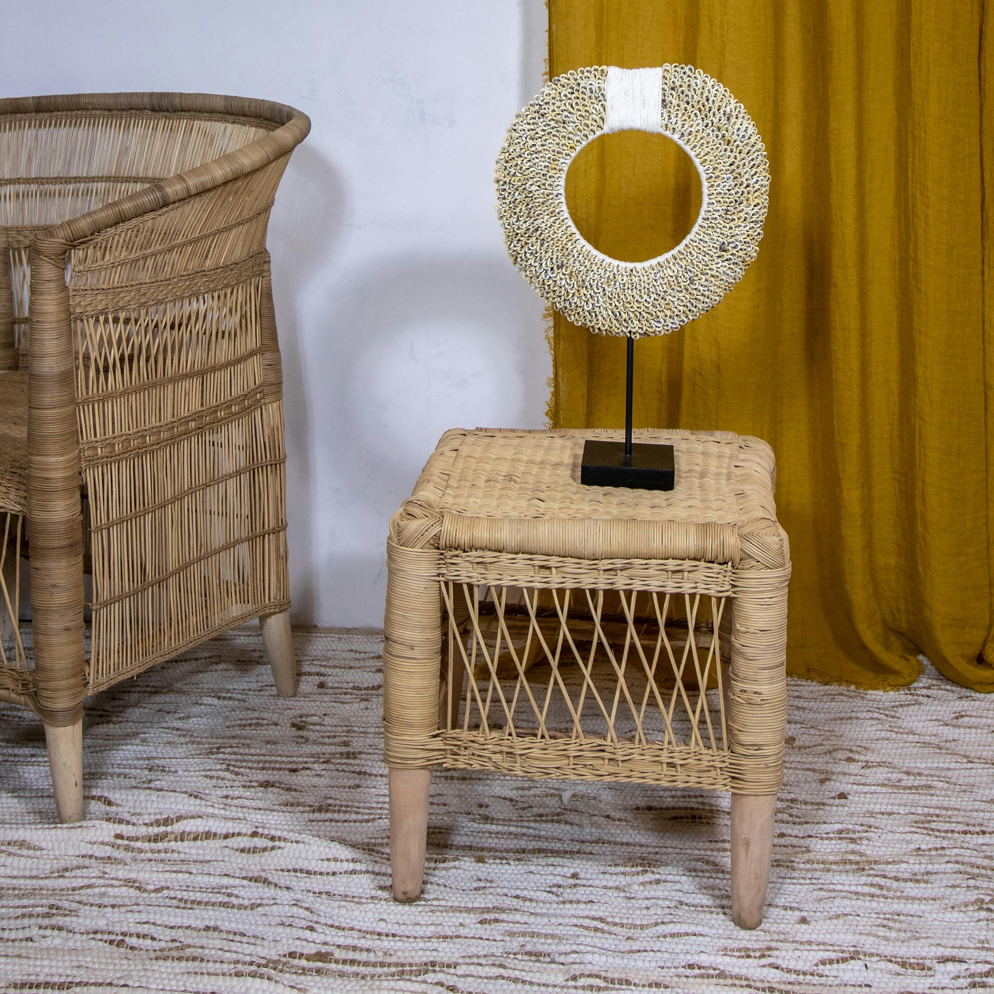 ZOMBA - Bout de canapé en rotin