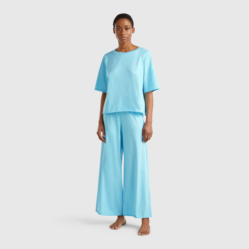 Loose-fitting pyjamas in pure cotton