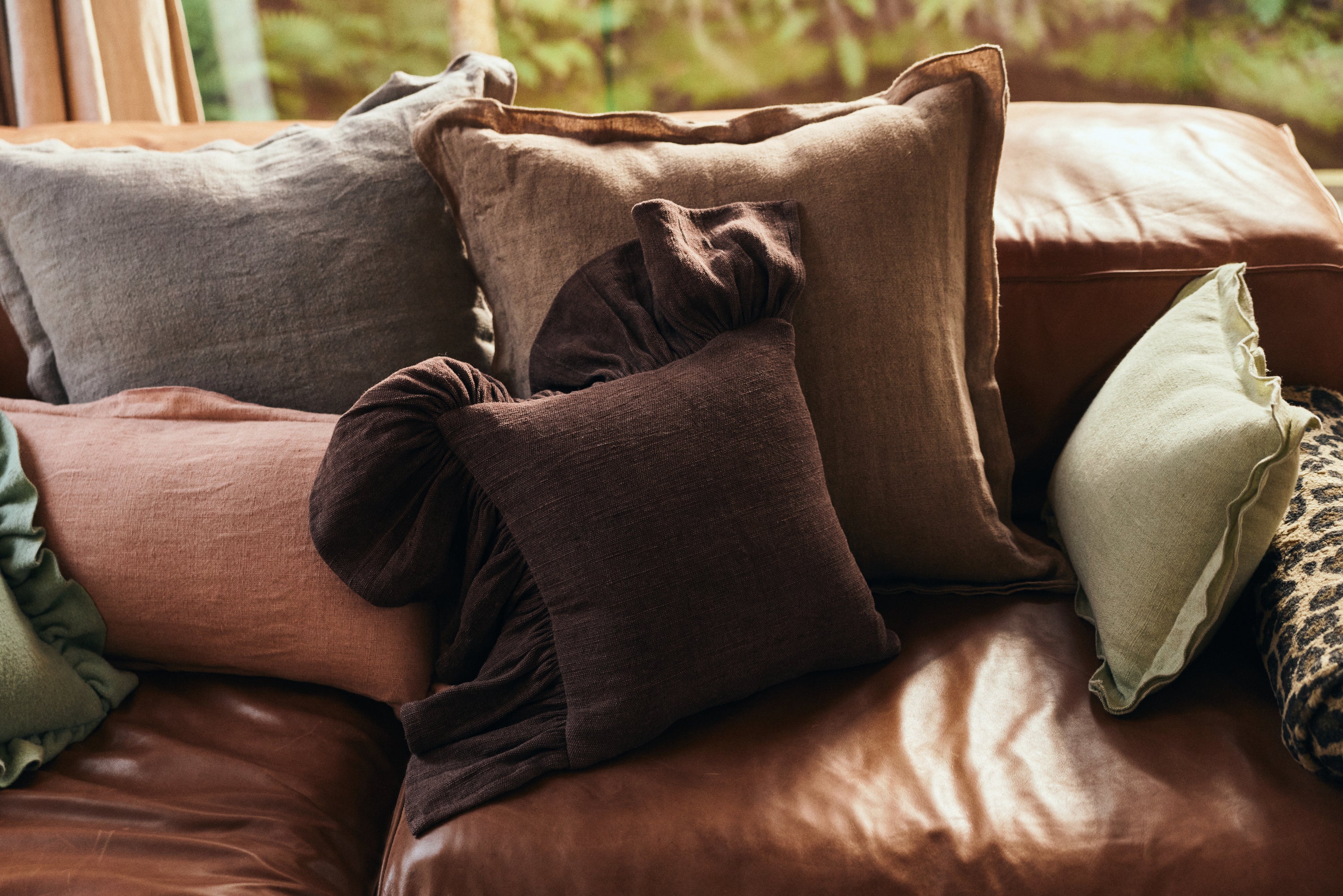 HKliving Ruffle Sierkussen 50 x 50 cm - Chestnut