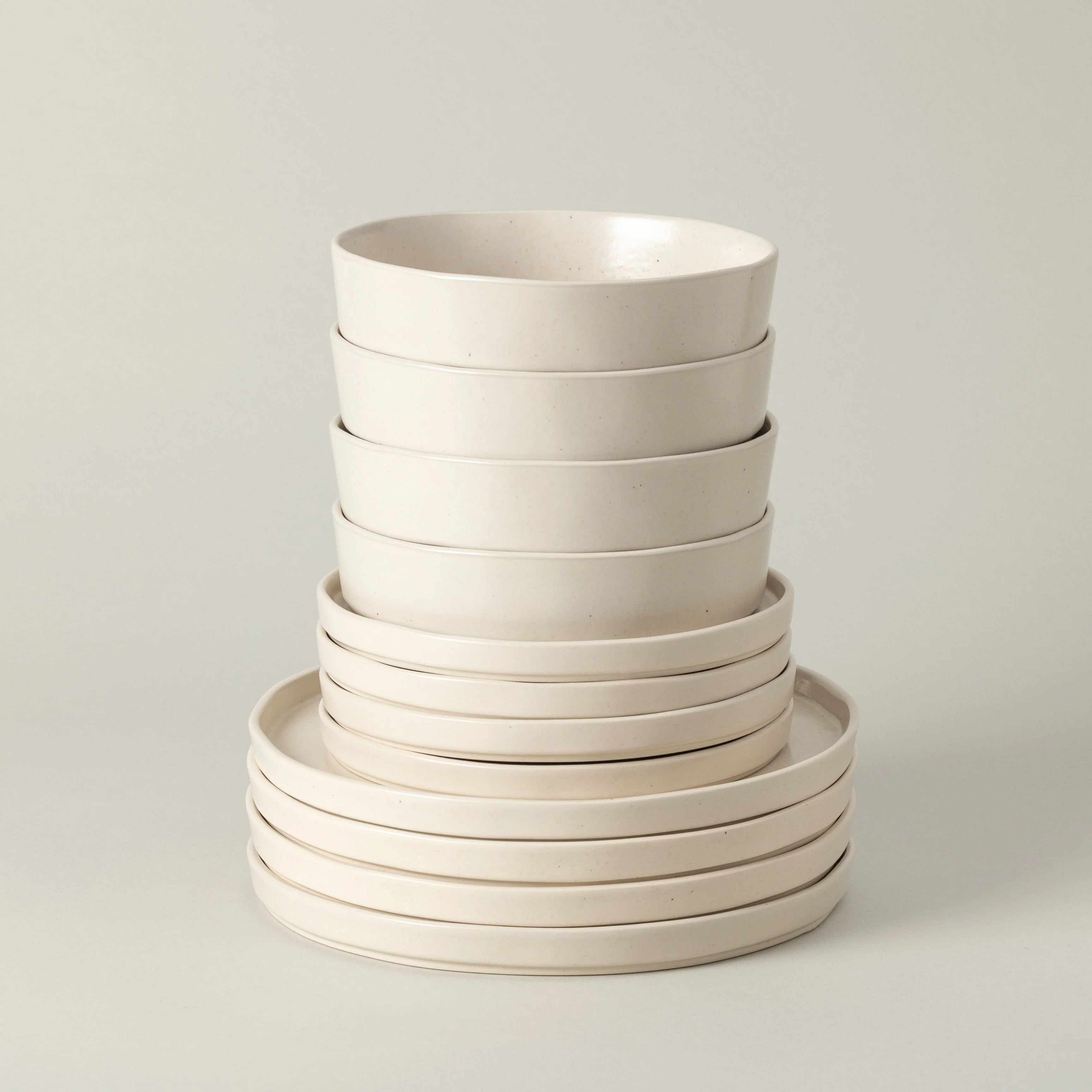 12-Piece Dinnerware Set with Soup/Pasta Bowl Lagoa