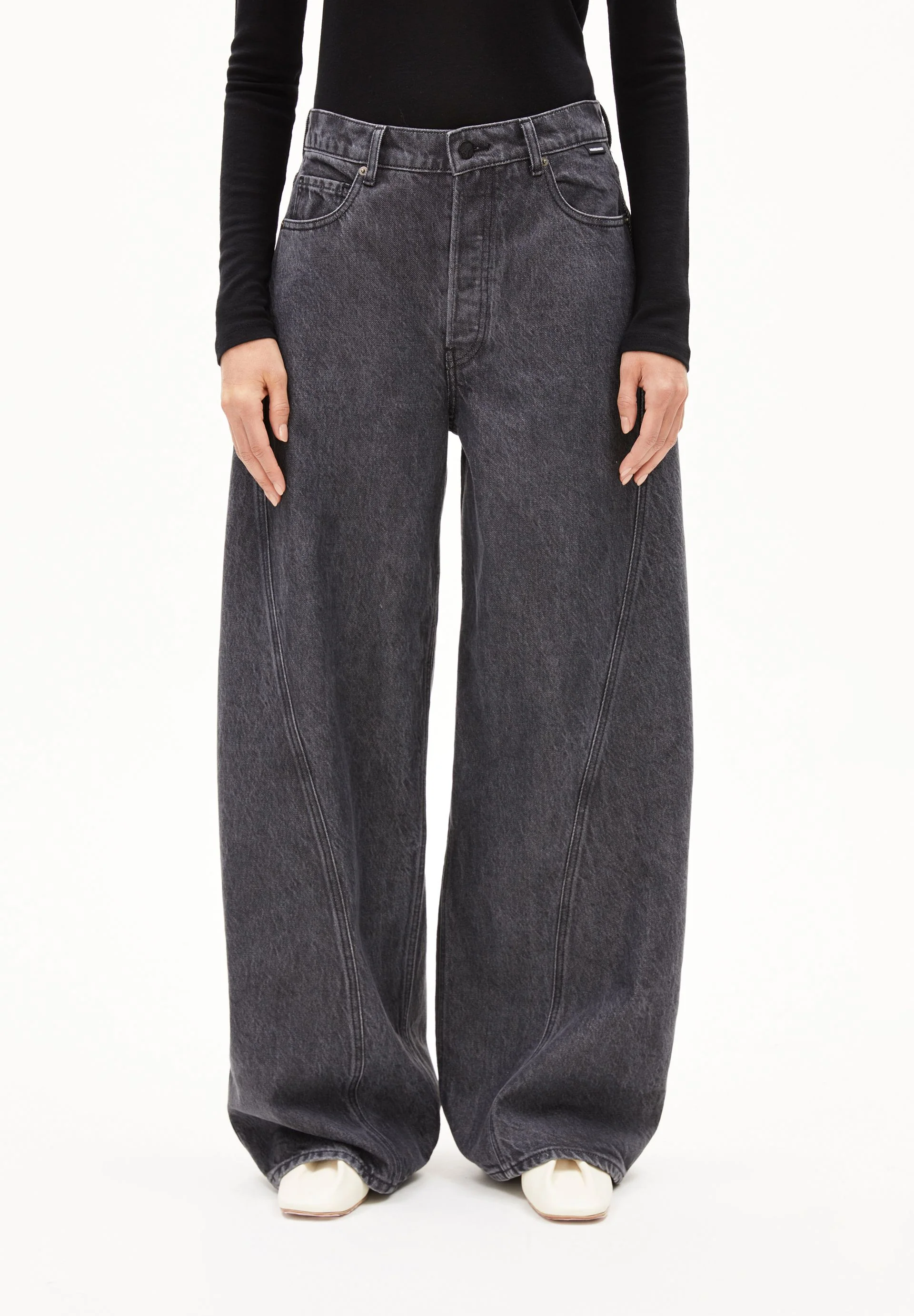 AALTHEA MID WAIST BARREL JEAN