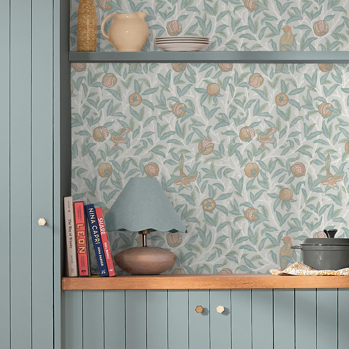 William Morris at Home Vliesbehang Bird & Pomegranate - 10mx52cm