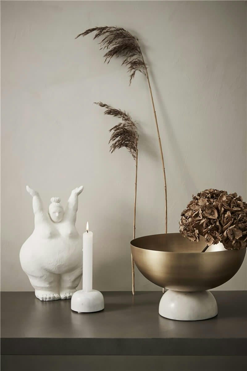 - Statuette en polyrésine blanche H28