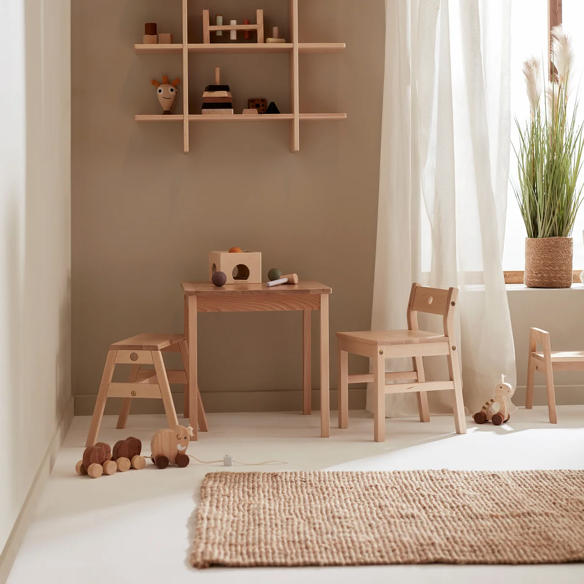 Kids Concept - Saga Kindertisch, 48 x 45 x 45 cm, Buche natur