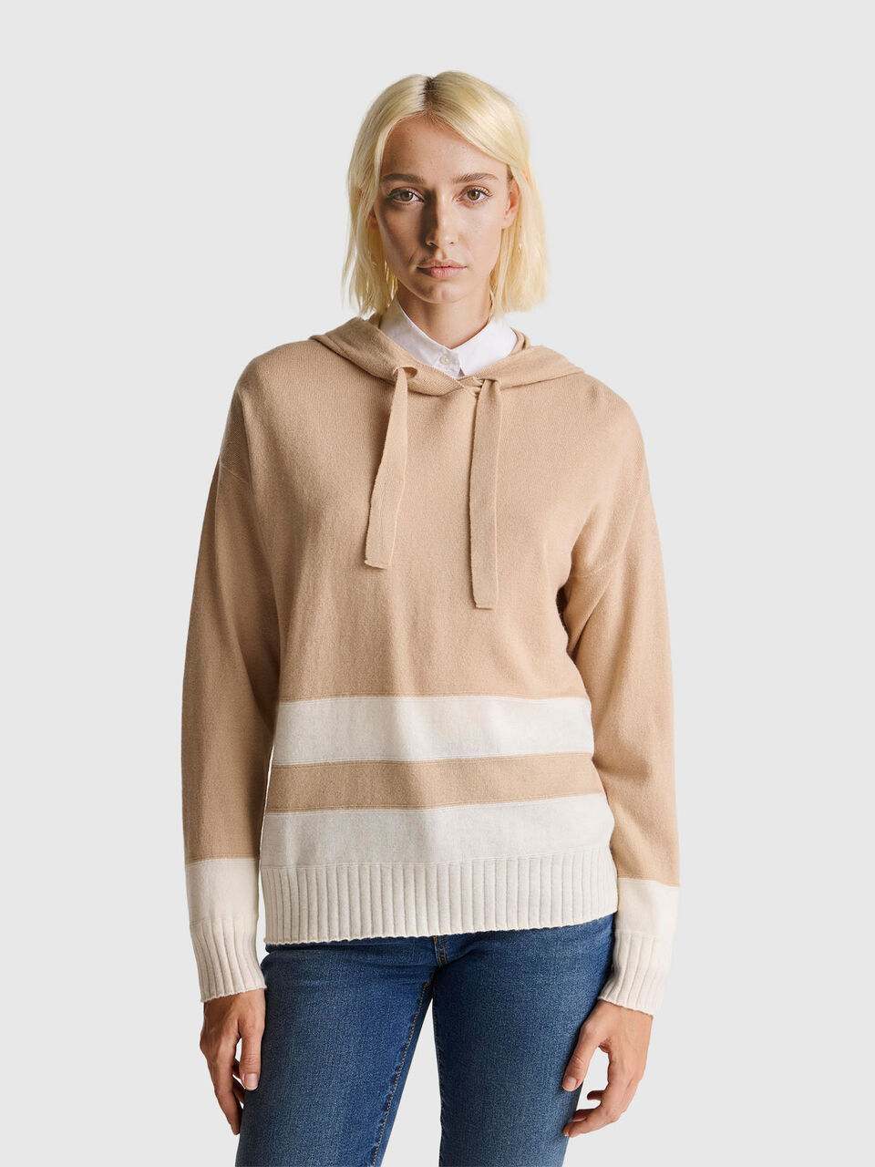 Beige cashmere blend sweater with hood
