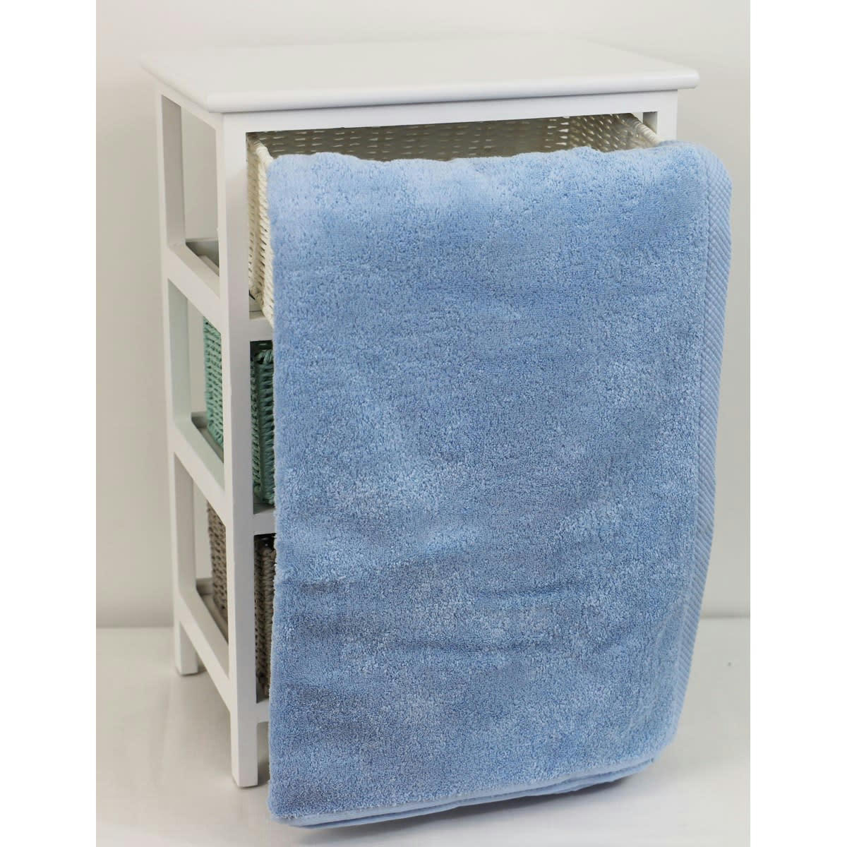 DRAP DE DOUCHE ESSENTIELLE - Drap de douche éponge en coton bleu ciel 70x140 cm