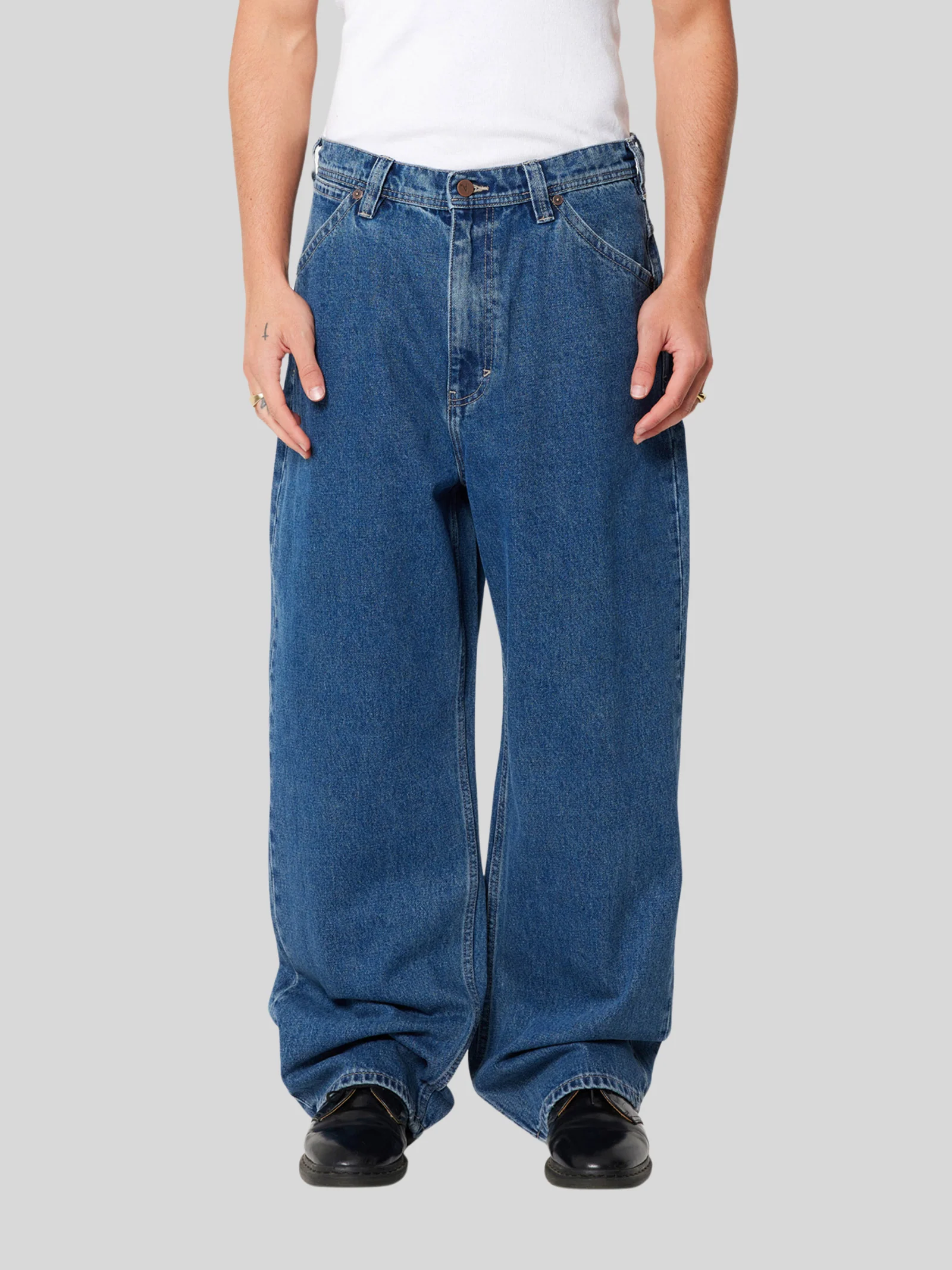 A6 Big Baggy Brett