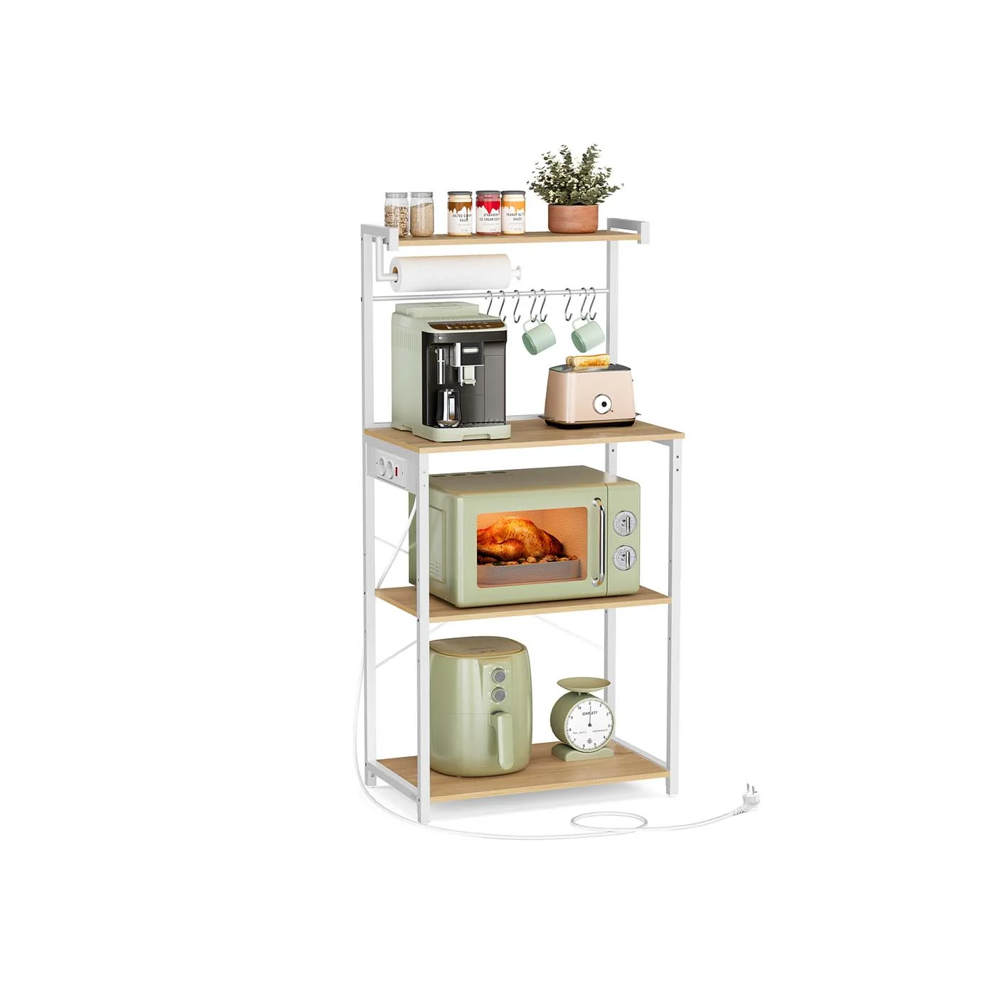 Étagère de cuisine avec multiprise