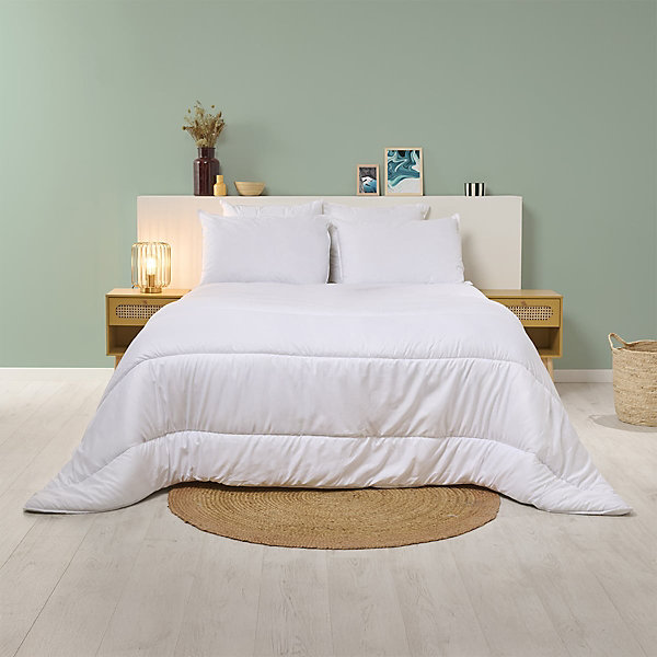 Pack Couette chaude 220x240cm   2 Oreillers 60x60cm ANTI-ACARIENS