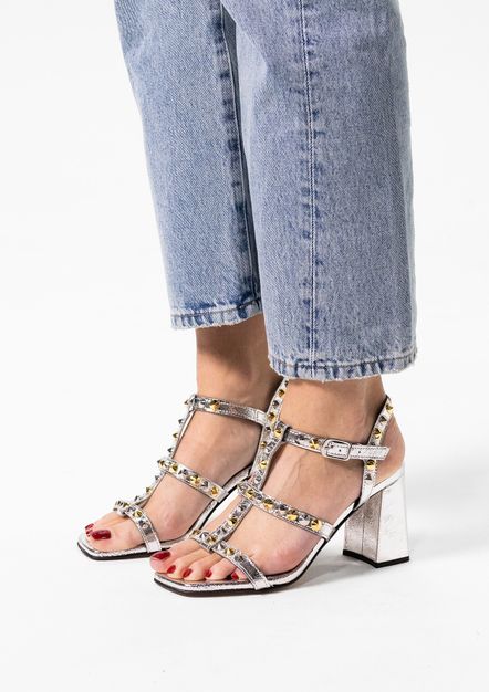 Zilveren sandalen met hak