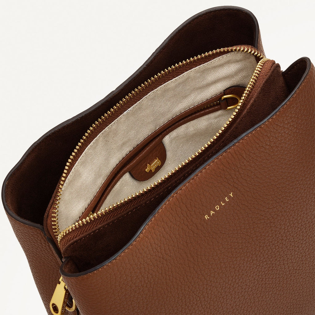 Dukes Place - Medium Compartment Crossbody