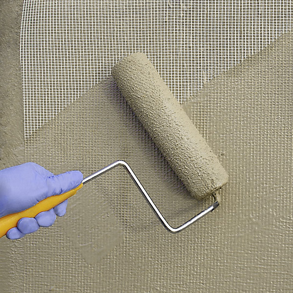 Grille en fibre de verre (25m x 1m). Imperméabilisation et réparation avec mortiers, caoutchouc et peintures imperméabilisantes