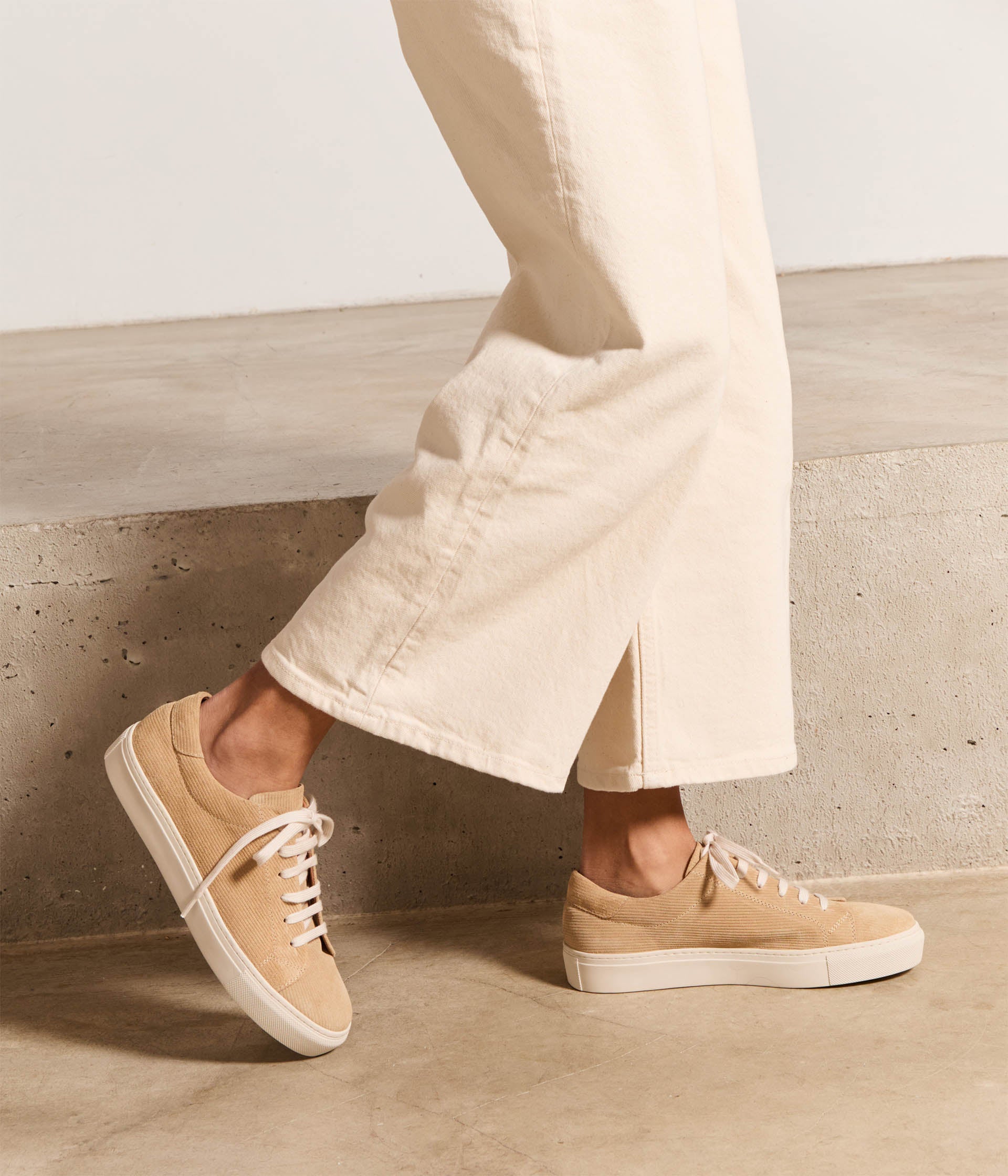 Baskets velours beige Suzette