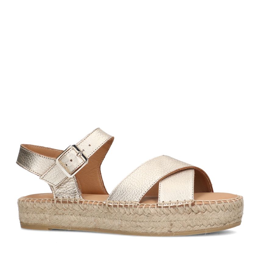 Manfield Gouden metallic sandalen met touwzool