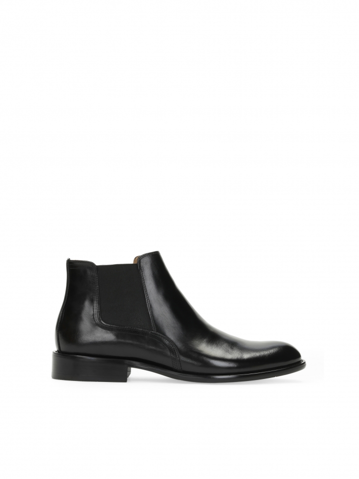 Men's black Chelsea boots