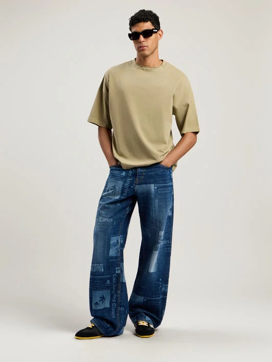 Curved Logo Loose Collar T-Shirt