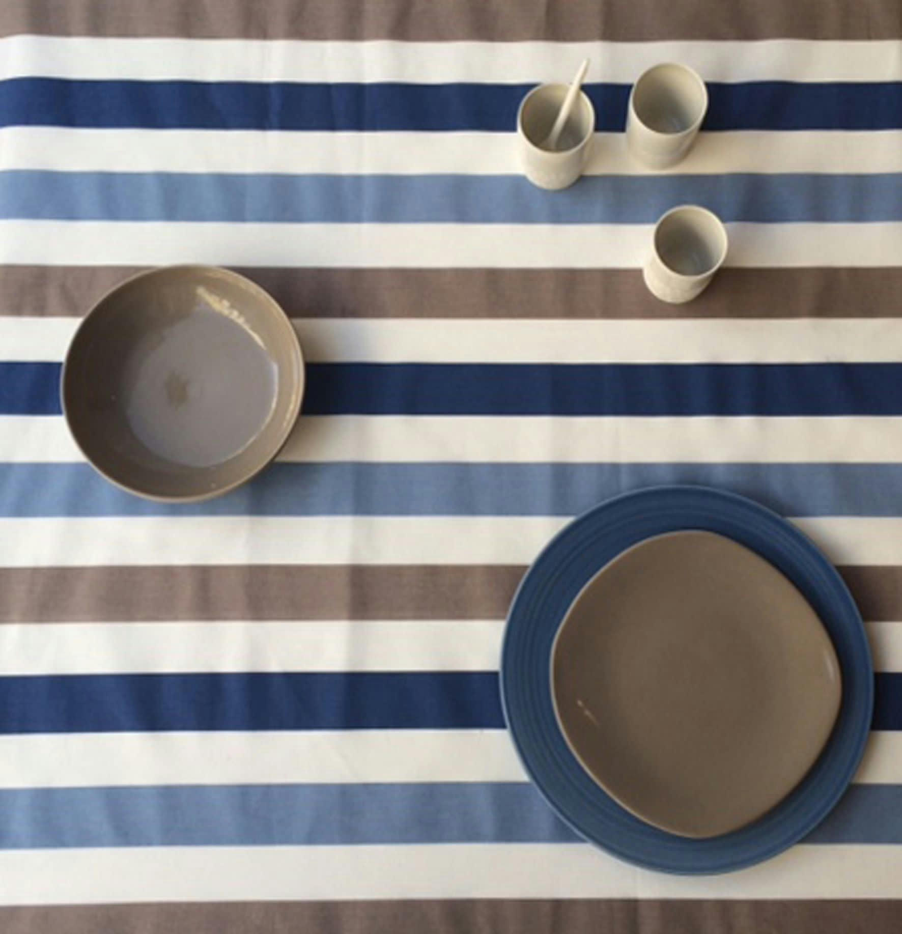 RAYURE - Nappe enduite rectangle 160 x 240 cm bleue